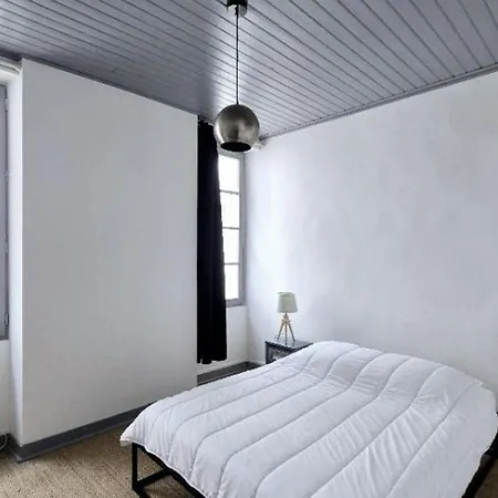 Casa de Férias Maison Renovee Au Coeur De - 6 Pers. - Fr-1-879-14 Fouras