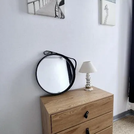 Casa de Férias Maison Renovee Au Coeur De - 6 Pers. - Fr-1-879-14 *